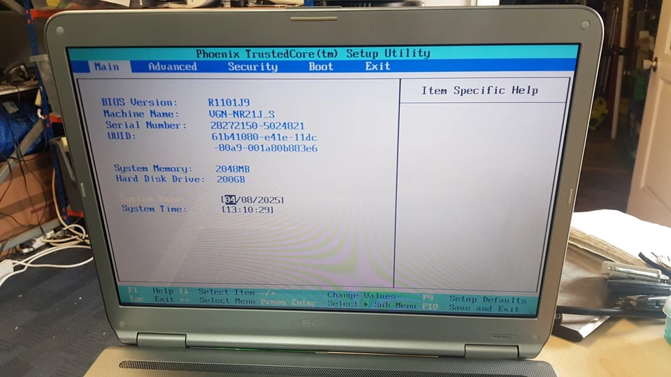 READ!! Sony vgn-nr21j 15.4" Laptop Intel Pentium T2330 2GB 200GB, NO OS - Image 2 of 4