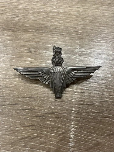 Parachute Regiment Officers silver cap badge WW2 PARA militaria second world war