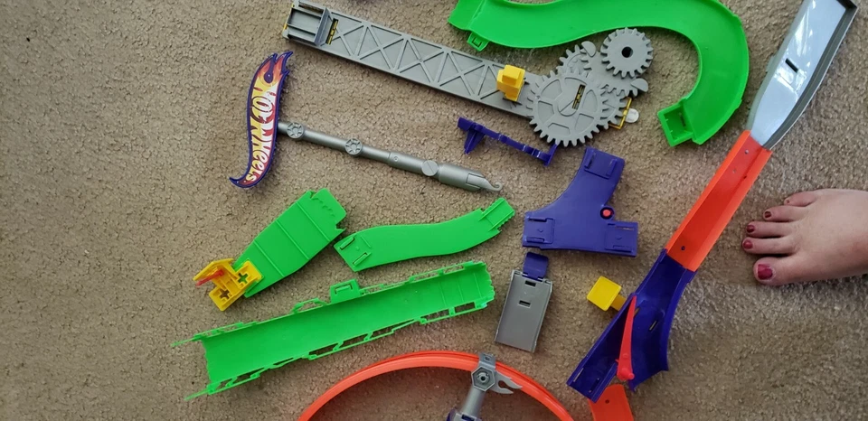 PIEZAS DE PISTA HOT WHEELS PIEZAS/REPARACIONES NO COMPLETAS Foto 4 de 4