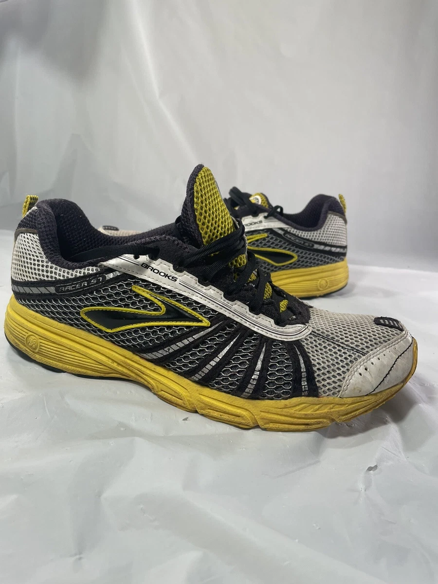 Brooks Racer ST 5 Yellow Grey Running Shoes sample item Pre Owned men s Size 10