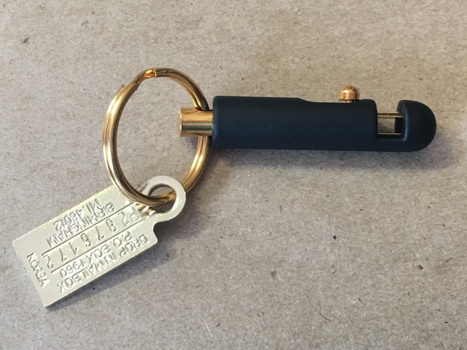 NOS Pontiac Grand Prix Keychain, Vintage Sedan Coupe Return Postage Accessory - Image 2 of 4