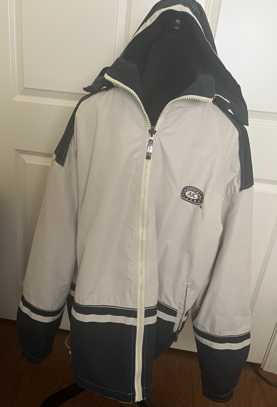 Picture 1 of 8