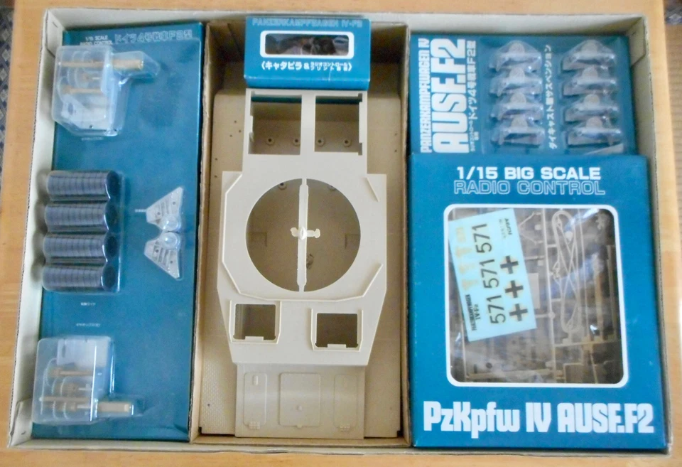 Vintage 1982 Bandai RC 1/15 German Panzer IV type F2 NIB - Image 3 of 3