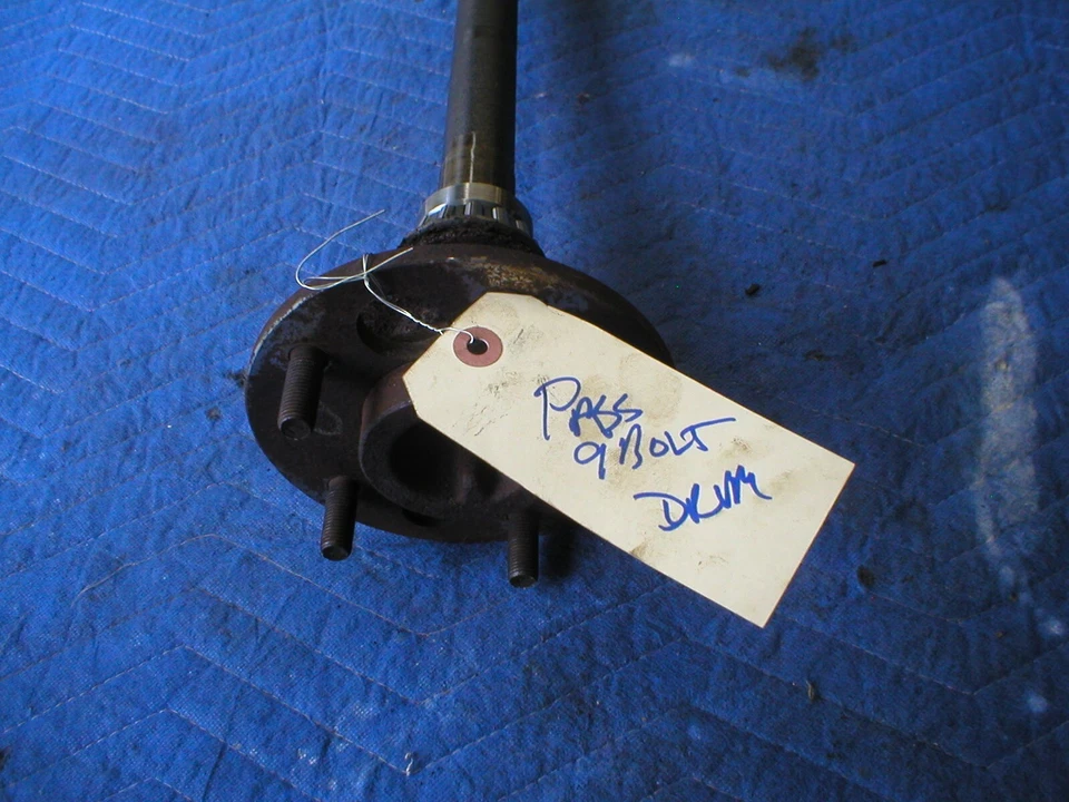 Freno de tambor Nine 9 pernos 1985-89 trasero Borg Warner lado del pasajero cojinete de eje derecho Foto 3 de 4