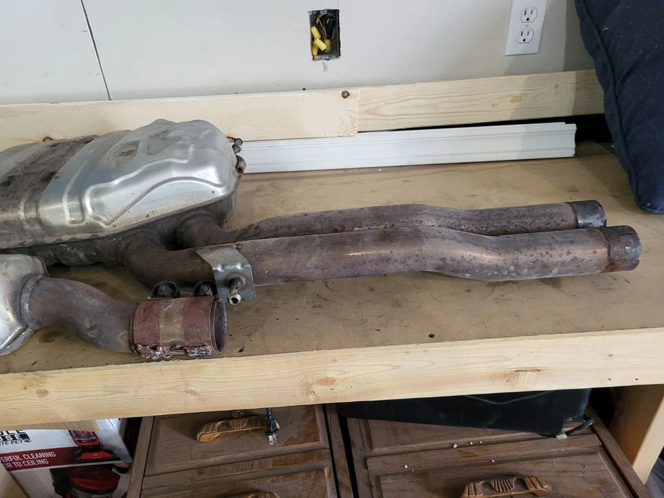 2013-18 Audi S7 Sport Exhaust Mid Pipe And Centre Resonators - Image 2 of 4