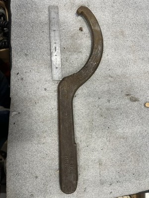 Striking Spanner Wrench