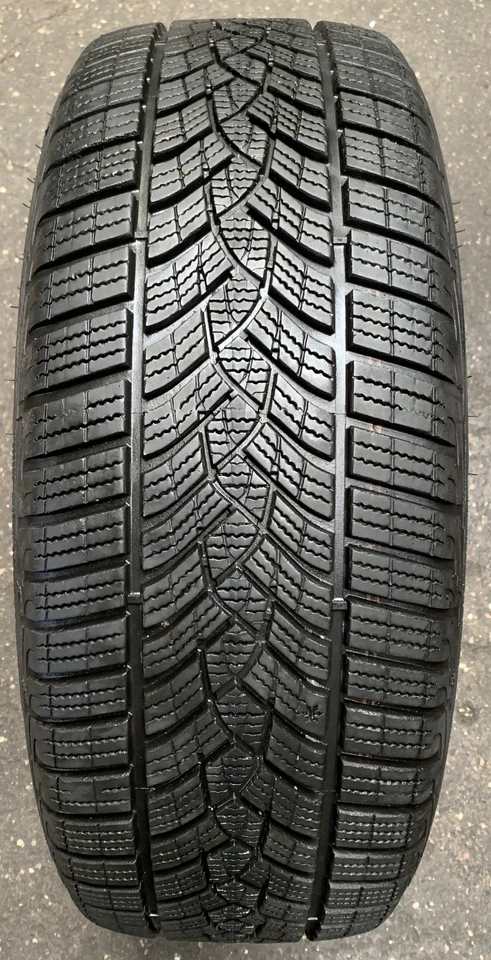 4 Orig Mercedes-Benz Winterräder 225/45 R18 95H C-Klasse W206 S206 A2064014900 - Bild 3 von 3