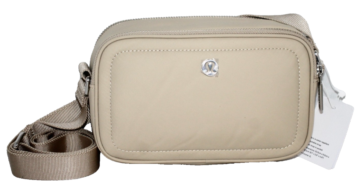 lululemon belt bag purse Amazon.com | Lululemon Everywhere Belt Bag 1L (Neo Mint)