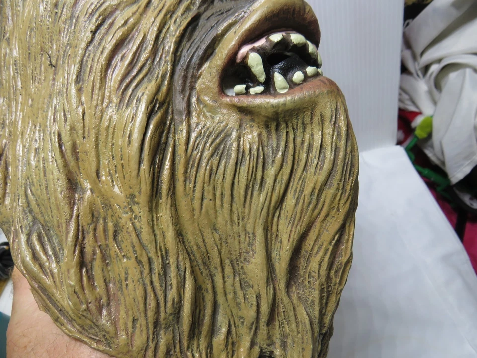 Star Wars Deluxe Mask CHEWBACCA Cosplay Halloween - Image 4 of 4
