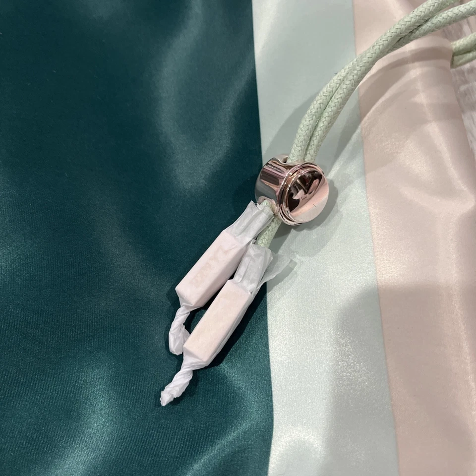 Nova Bolsa de Cetim La Mer Maquiagem Cosmética Pescoço - Imagem 2 de 4