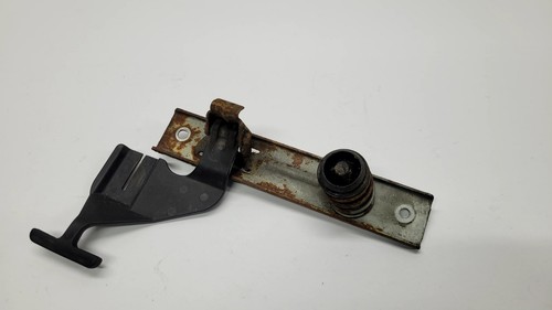 Renault Clio 2 - Motorhaubenverriegelung Öffner Verschluss 8200069296 (10)