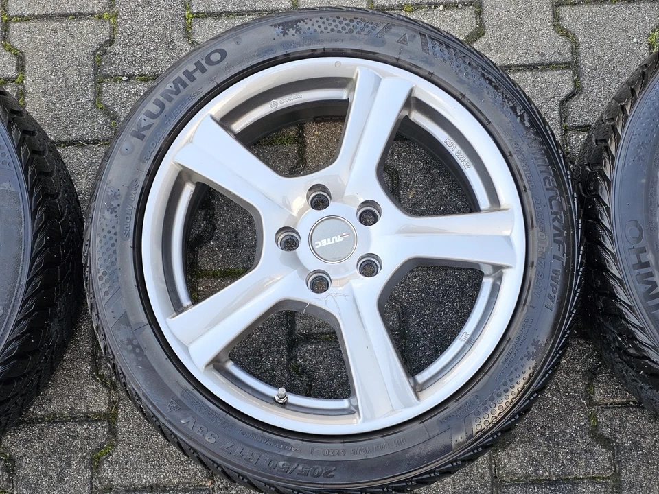Kumho Winterreifen mit Alufelge Autec (Profiltiefe: 7-8mm, DOT: 3220) - Bild 2 von 4