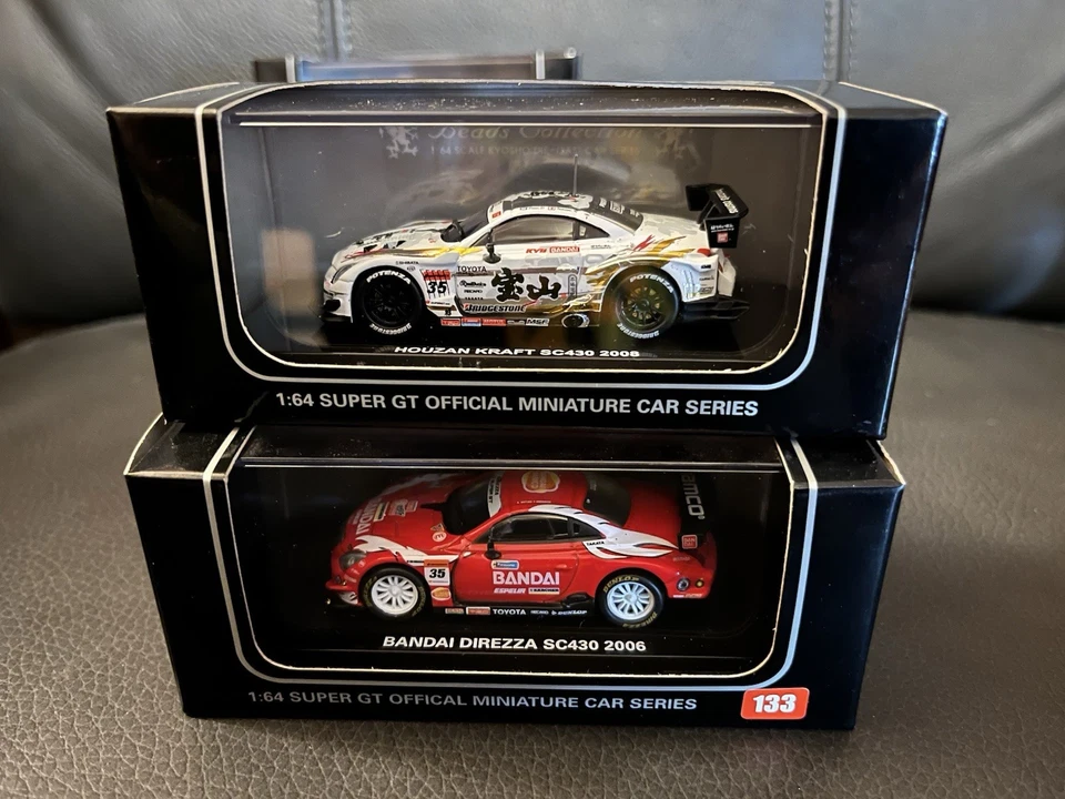 Lote de juguetes de coches de plástico y fundidos a presión Lexus SC430 Foto 3 de 4