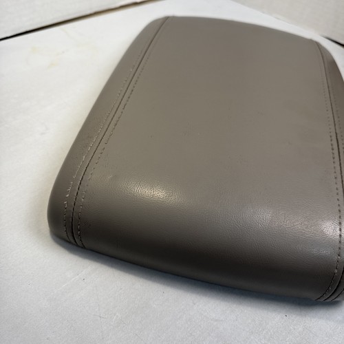 03-06 GMC Yukon Denali Escalade console lid center arm rest top cover gray OEM - Picture 3 of 12