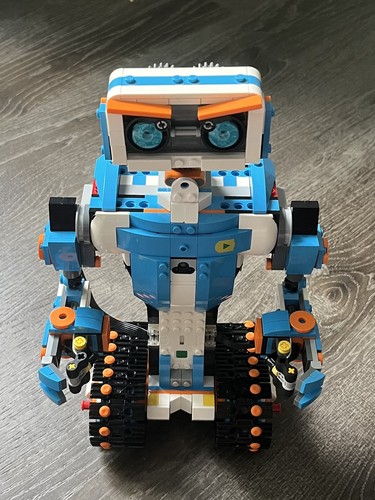 LEGO Boost Creative Toolbox 17101