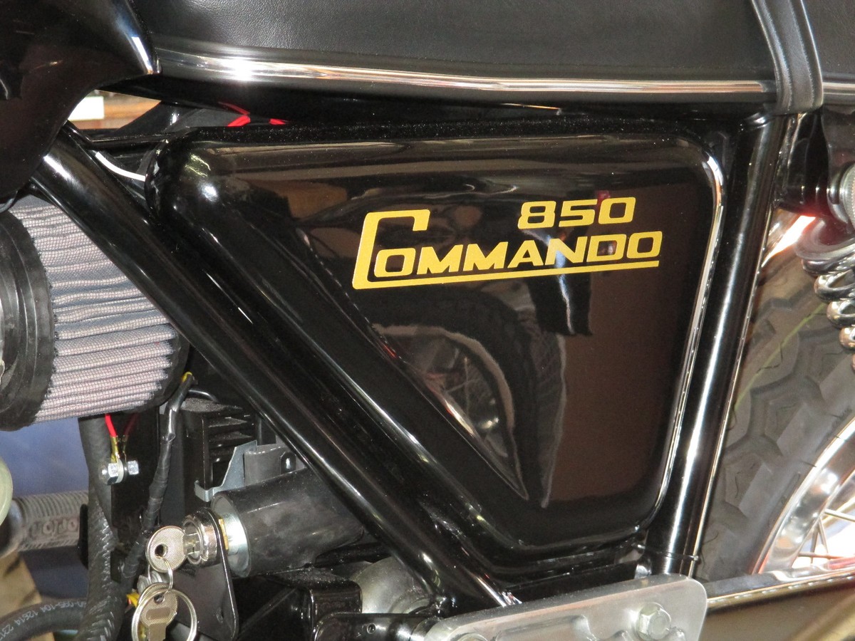 NORTON sidecover Diecut Gold decal 850 Commando peel and stick 06