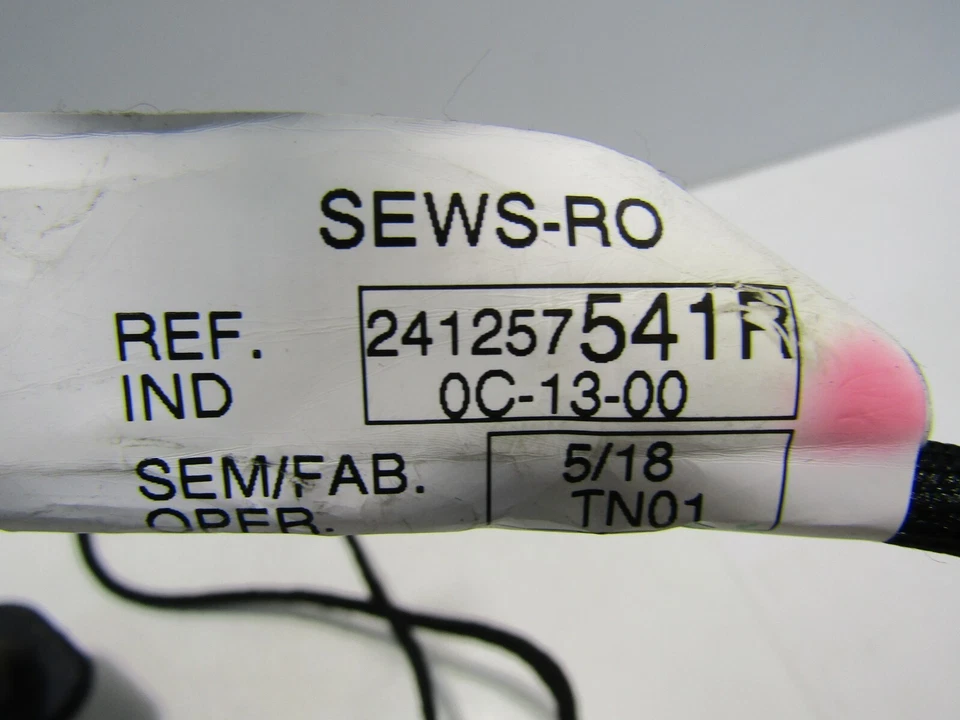 RENAULT KANGOO VAN 2013-20 NEARSIDE FRONT DOOR WIRING LOOM 241257541R     O4170 - Imagem 2 de 4