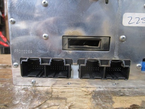 07-14 Chevy Tahoe Radio Stereo Navigation CD Player Receiver Display 15882766 - Picture 6 of 10