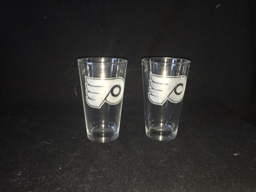Bicchieri da pinta Philadelphia Flyers incisi a mano (con un Dremel)! - Foto 2 di 2
