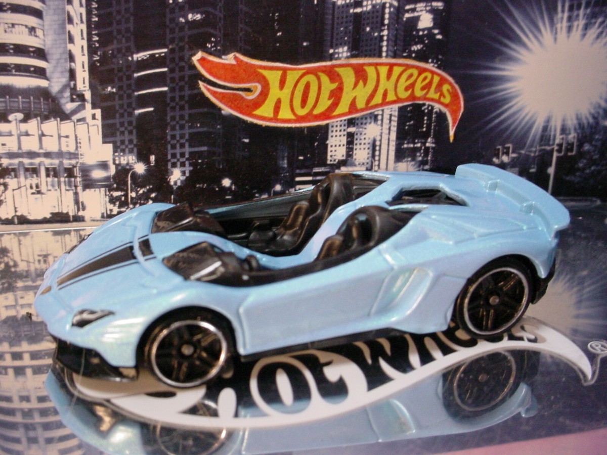 Hot Wheels Aventador 1:43 リミテッドエディション Hot Wheels Aventador 1:43 リミテッドエディション - メルカリ