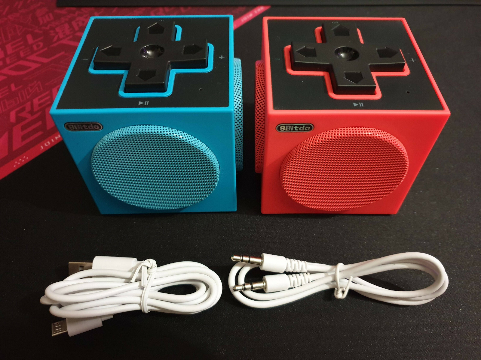 8bitdo twin cube speakers