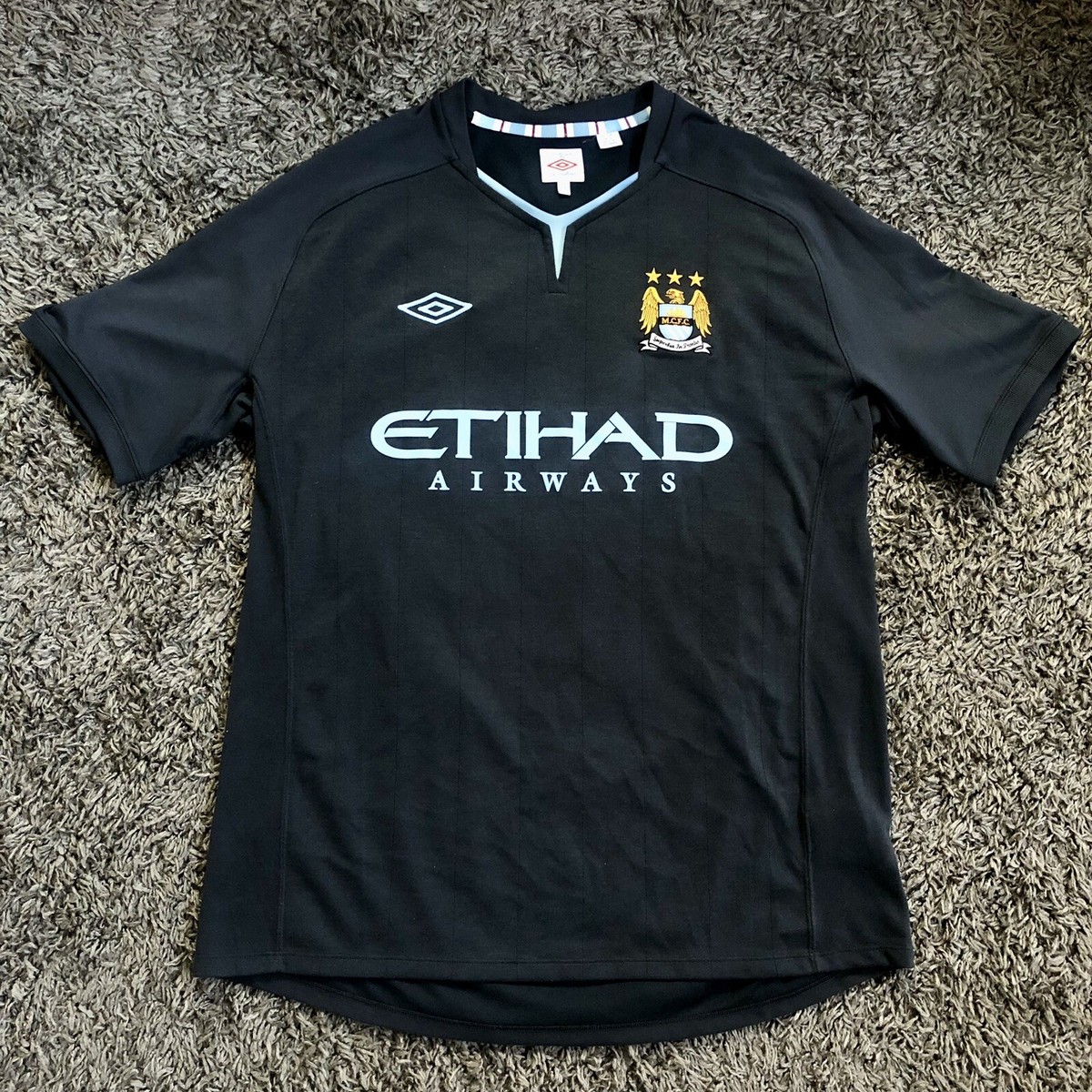 Umbro Manchester City Jersey Men's Size 46 | eBay Umbro Manchester City Jersey Men's Size 46 | eBay