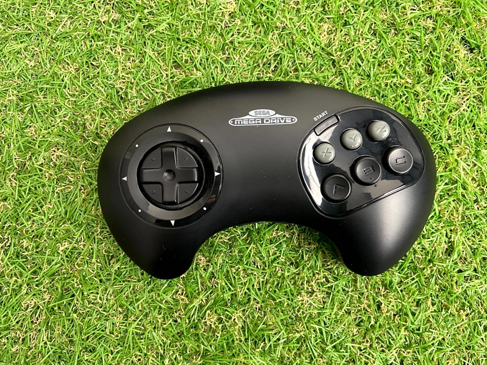 Retro-bit BIG6 2.4G Arcade Pad for SEGA Mega Drive / Mini, Switch, PC (C94) - Image 2 of 4