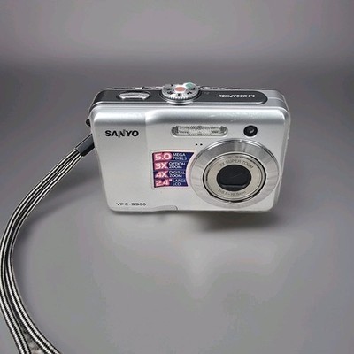 Sanyo Digital Camera VPC-5500 5.0MP 3X Optical  Zoom 4x Digital Zoom Untested 
