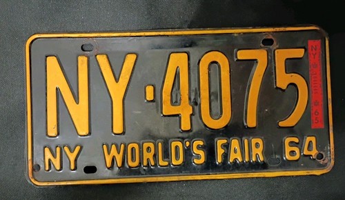 Vintage 1964 NEW YORK WORLD'S FAIR License Plate tag (1) UNIQUE NY tag NY- 4075.