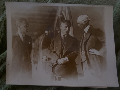 1926 CHARLIE CHAPLIN TOURS FORD MOTOR PLANT DETROIT HENRI EDSEL MOVIE STAR PHOTO