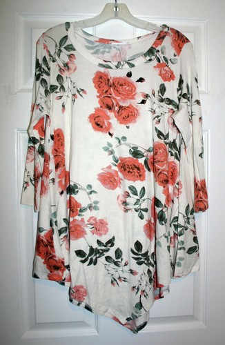 Frumos Womens L Red Rose Floral Print Hi-Lo Hem Knit Shirt Top NWT - Picture 2 of 4