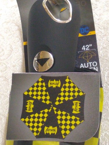 Cajas negras y amarillas Batman tamaño completo 42 pulgadas paraguas automático abierto - Imagen 2 de 3