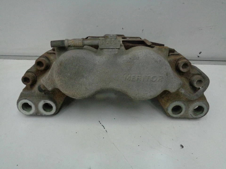 06-07 GMC C7500 Topkick Brake Caliper Front Left Driver Side OEM AK2010111 - Image 3 of 4