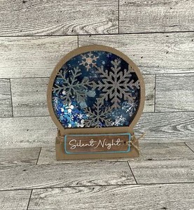 Nemesis Now Anne Stokes Pure Heart Snowglobe 21cm Groen, Resin