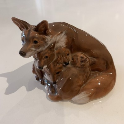 Royal Copenhagen Dänemark Füchsin mit Jungen Nr 1788 entworfen von Peter Herold