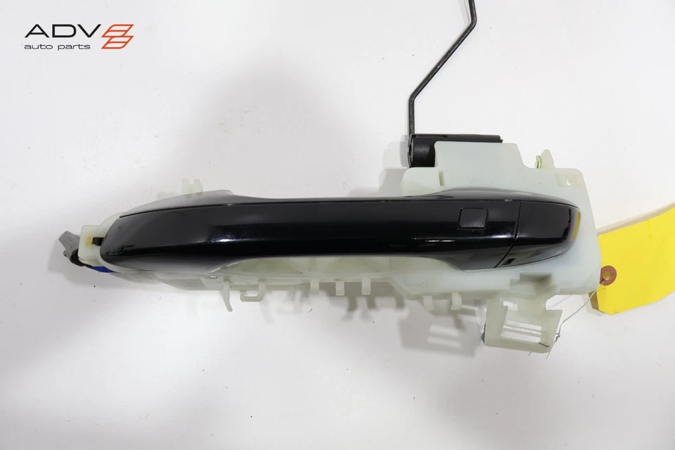 2021 - 2024 KIA SORENTO FRONT LEFT DRIVER SIDE EXTERIOR DOOR HANDLE OEM - Image 3 of 4