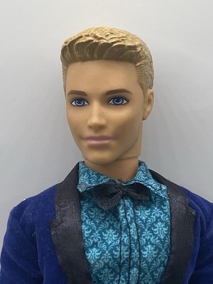 Blonde Ken Doll In Fashionista  BCN65 Outfit B15