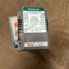 Honeywell S890G Hot Surface Ignition Control 24V  (dd)