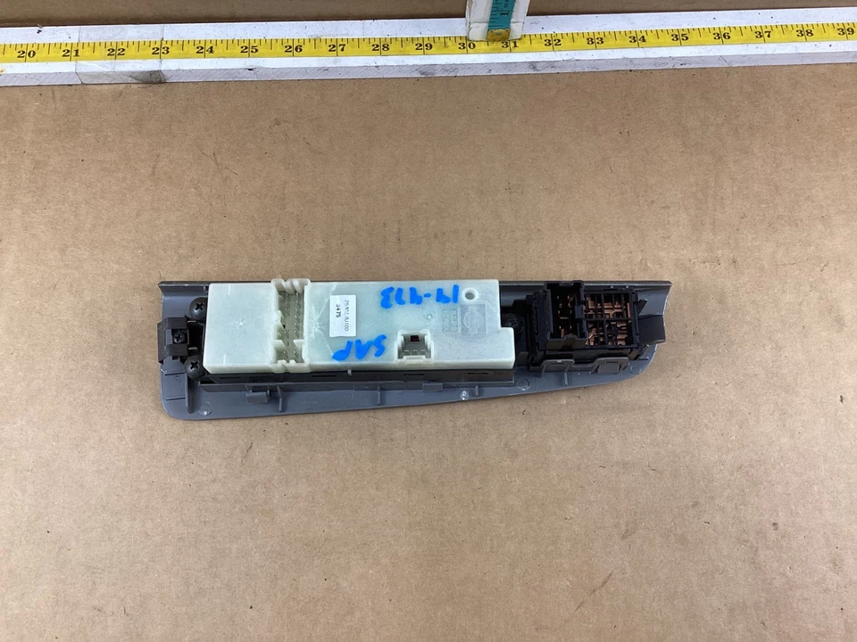 Interruptor de ventana principal delantero izquierdo Nissan Altima 2005-2006 25401 8J100 Foto 3 de 4