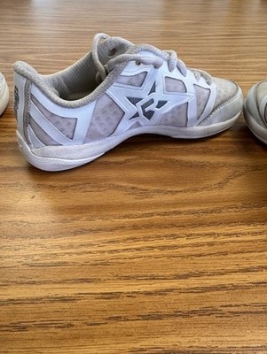 Rebel Ruthless White Cheer Shoes Youth Size 2