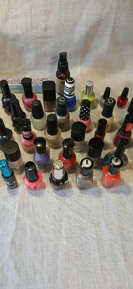 Lote de esmalte y cuidado de uñas para dedos Foto 4 de 4