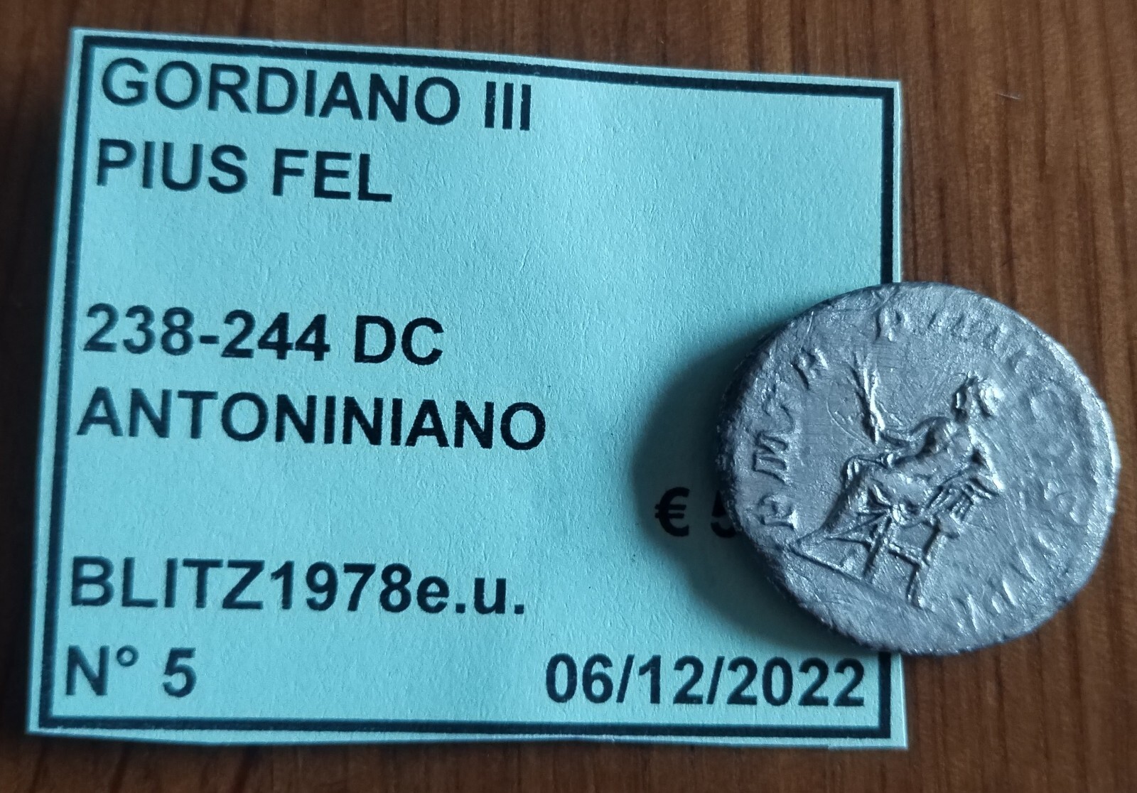 Foto 1 di 2