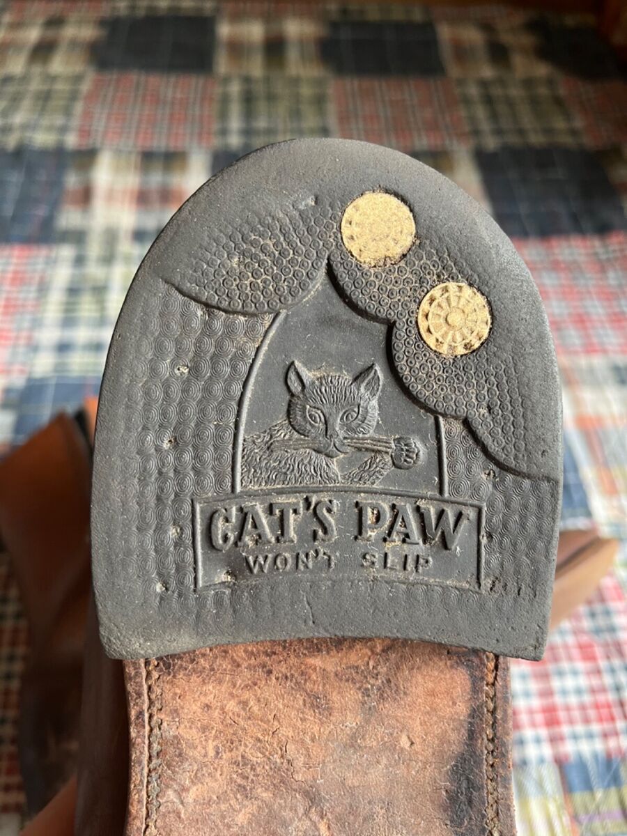 Vintage Side Zip 60s 70s Leather Brown Boots Cat's Paw Heel Vintage Side Zip 60s 70s Leather Brown Boots Cat's Paw Heel