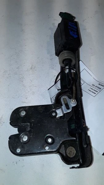 Audi TT 2001 cierre de maletero Foto 2 de 4