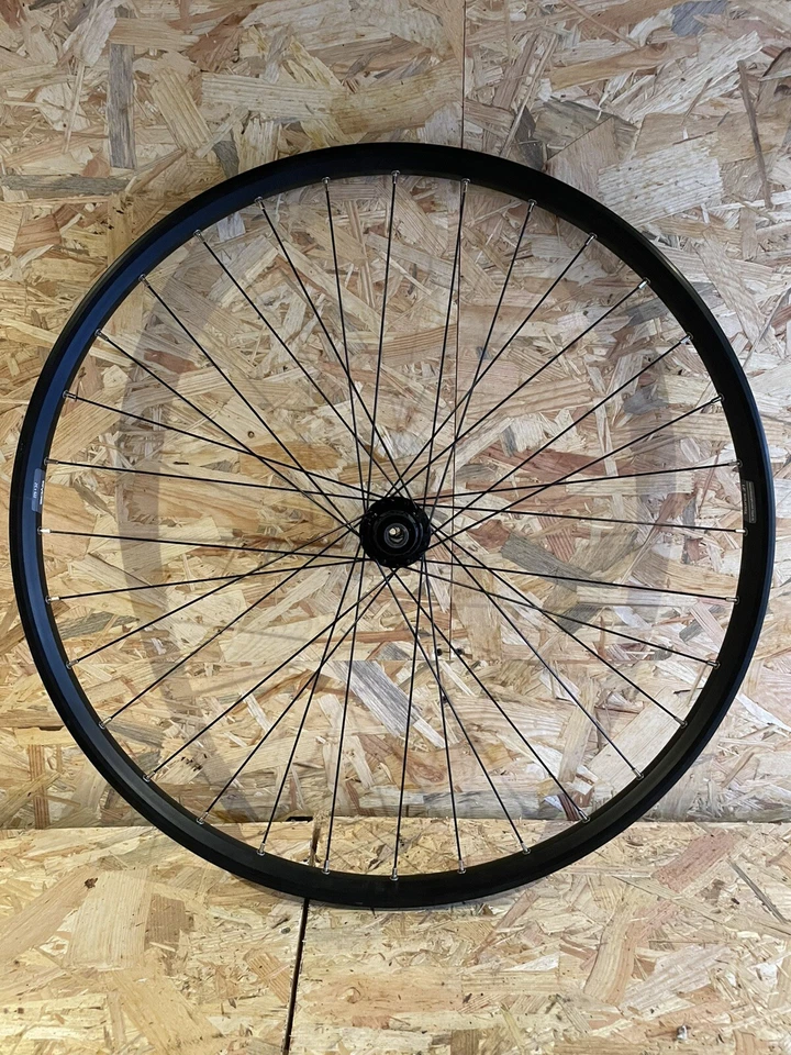 Neu - Hochwertige Fahrrad Felge HR 28“ FH-M6000 Deore M. Ösen, Centerlock NP105€