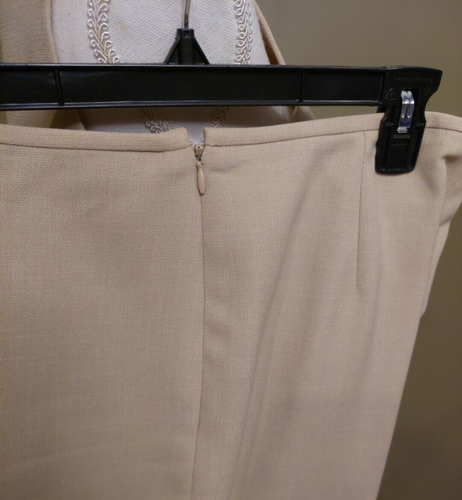 Claiborne Suits 3 Pc Size 8 Striped Blazer Solid Pants Top Beige & Cream EUC - Picture 19 of 24