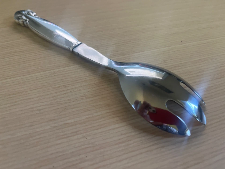 Вилка сервировочная для салата среднего размера Georg Jensen Bittersweet серебро высшей пробы 7 3/4 дюйма - Изображение 4 из 4