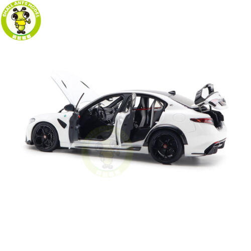 1/18 Alfa Romeo Giulia GTAm MOTORHELIX Bianco Trofed White Diecast Model Car - Picture 12 of 22