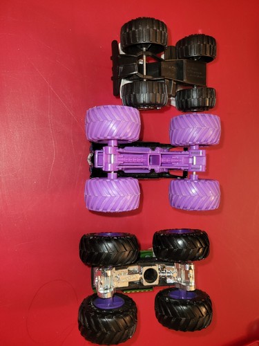 3 Stück Hot Wheels Monster Jam Off Road Grave Digger - Bild 4 von 7