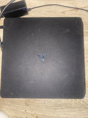 Sony PlayStation 4 Slim 500GB Spielekonsole - Jet Black